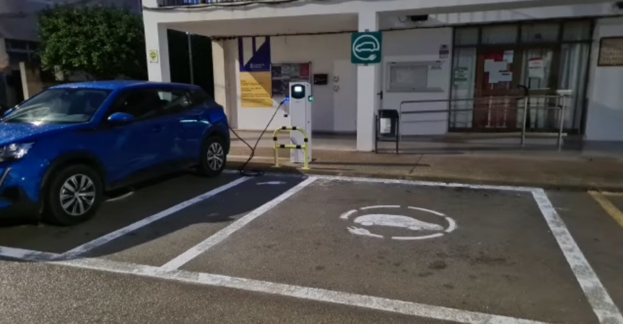 Nou punt de recàrrega elèctrica